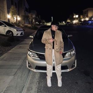 Meet your Posher, Kelly